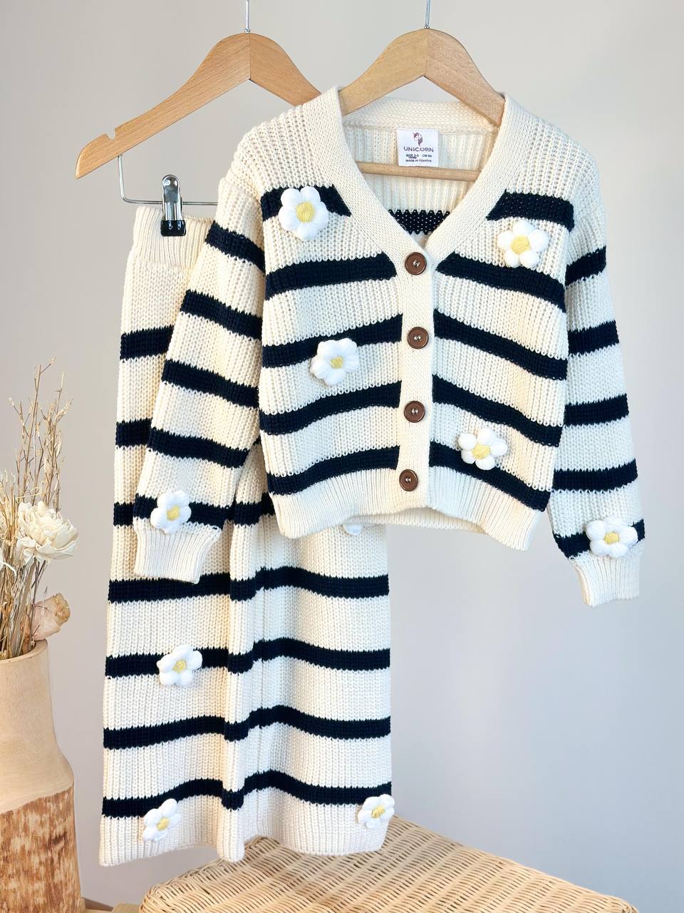 IMG_2204 Knitted flower set - Image 1